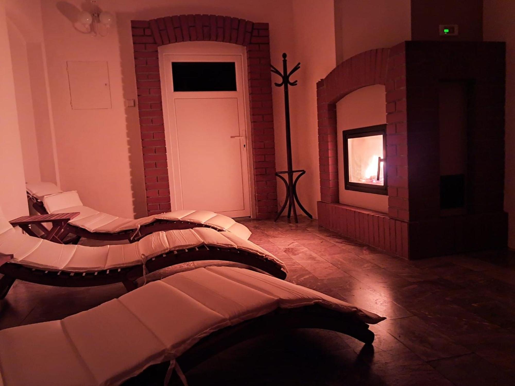 Szwajcarka Willa Z Sauna I Jacuzzi Kudowa-Zdrój Exterior foto