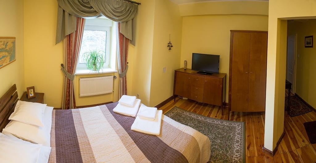 Szwajcarka Willa Z Sauna I Jacuzzi Kudowa-Zdrój Exterior foto